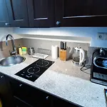 Lola Apartman *