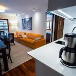 Lola Apartman