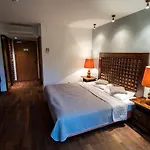 Lola Apartman