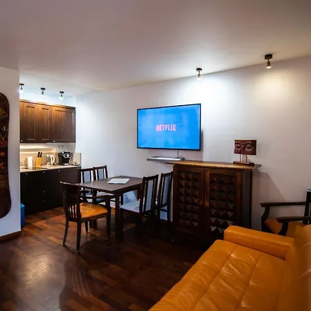 Lola * 스클라르스카포렘바