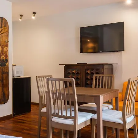 Lola 스클라르스카포렘바