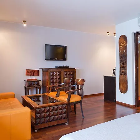 Lola * 스클라르스카포렘바