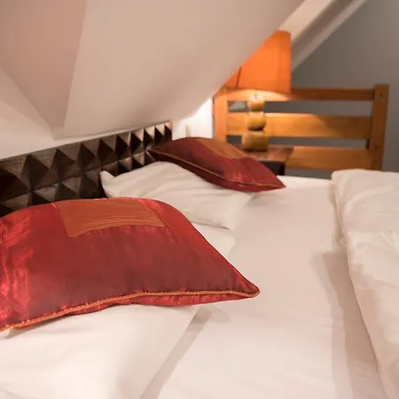 Lola 스클라르스카포렘바