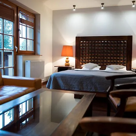 Lola Шклярска-Поремба